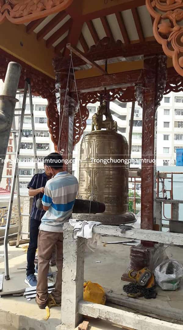 Đại Hồng Chung, nguồn gốc và ý nghĩa của chuông Đại Hồng Chung 8 đúc chuông đại hồng chung